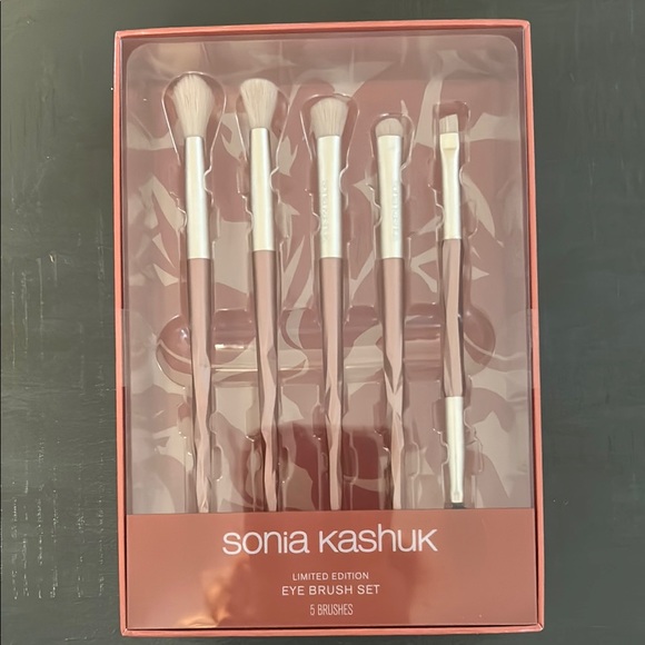 Sonia Kashuk Other - Sonia Kashuk Rose Gold Eye Brush Collection